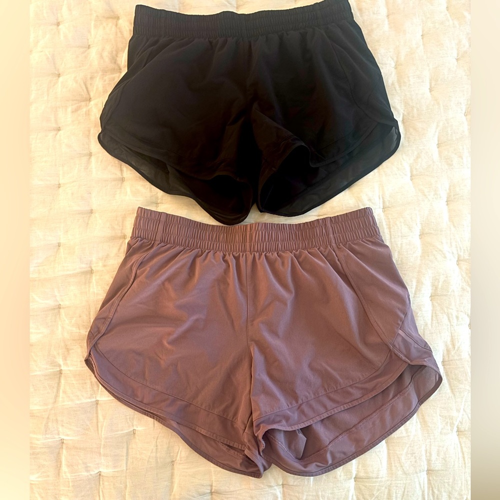 Athleta- NWOT- 
M - Mesh racer Run Short - 4”